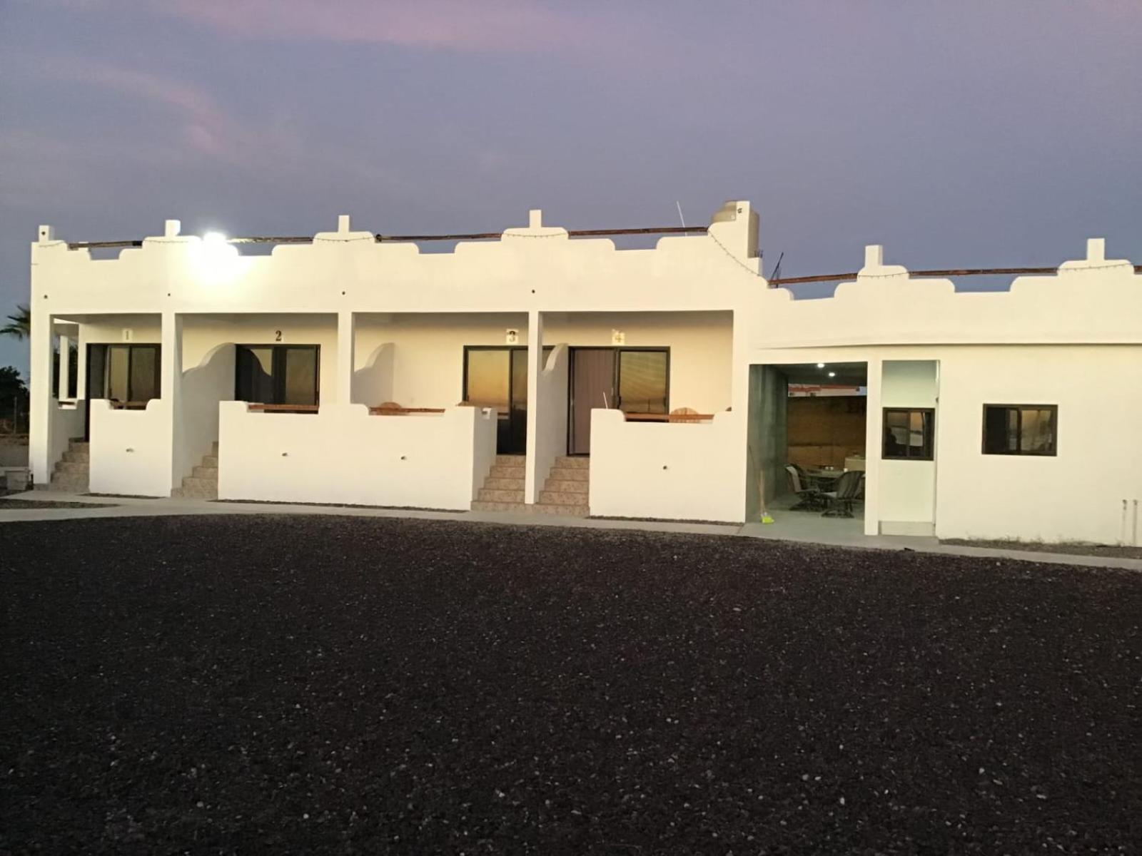 Hotel- Whale Tours And Sport Fishing Vista Mag-Bay Puerto San Carlos Exteriör bild